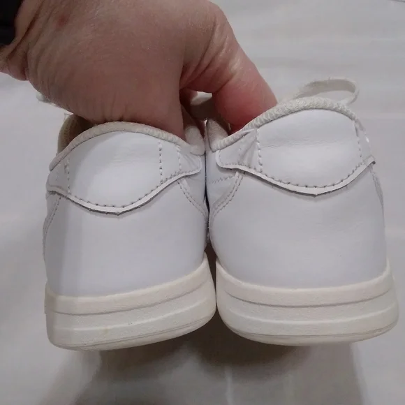 Kswiss Girl's Size 4 All White Good Condition - Picture 4 of 9